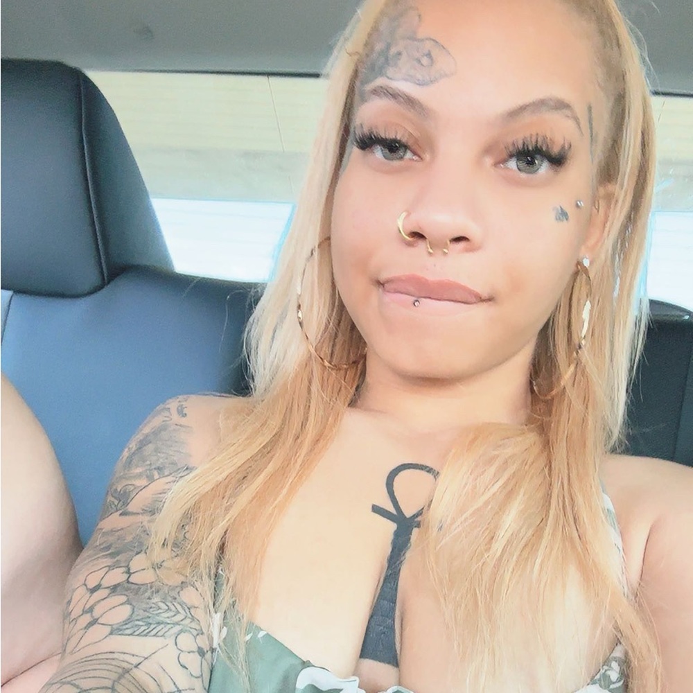 Meet your Posher, Kaneka